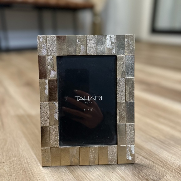 TAHARI HOME Picture Frames - Picture 3 of 3